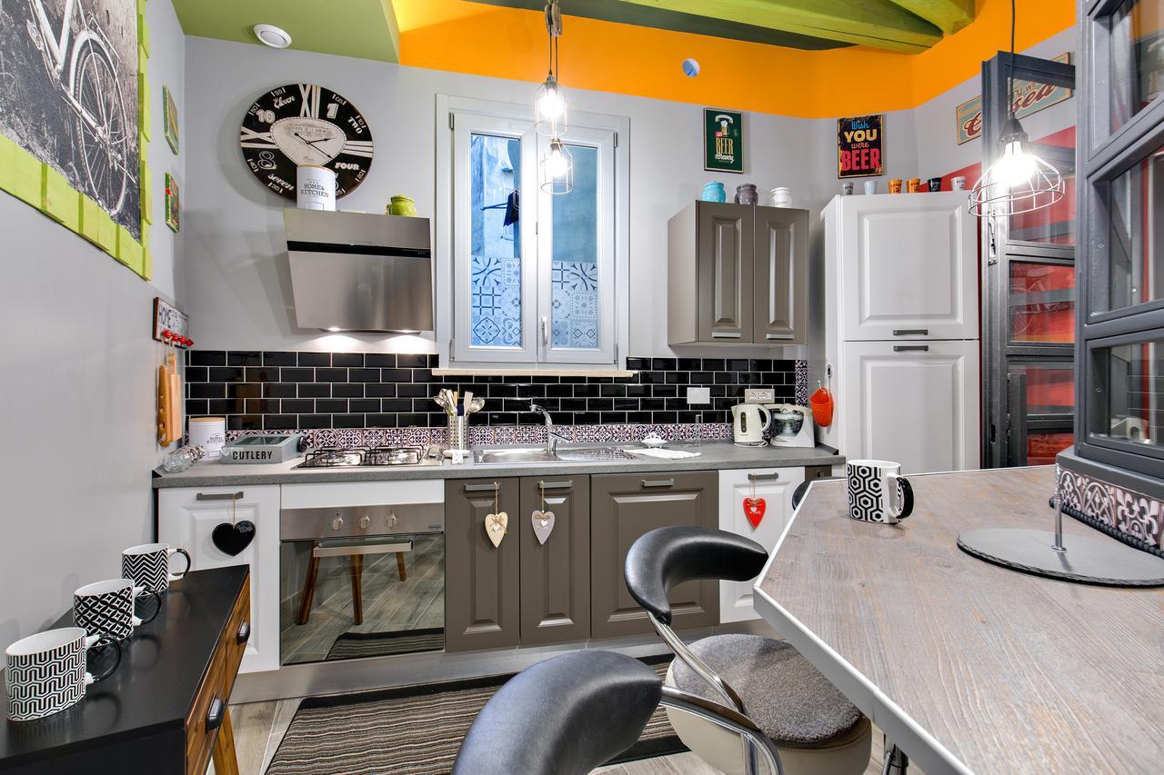 Rome As You Feel - Design Apartment At Colosseum エクステリア 写真