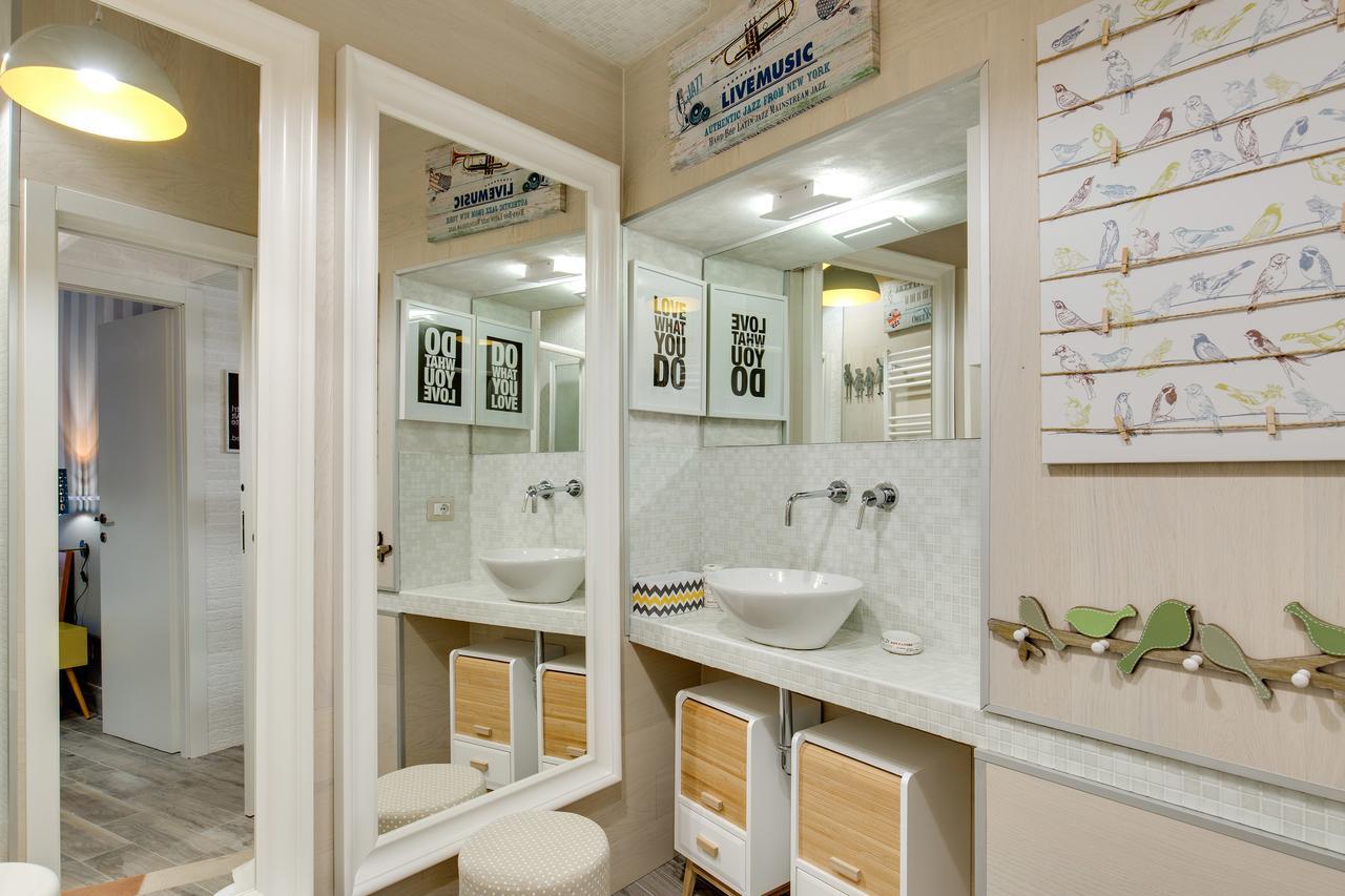 Rome As You Feel - Design Apartment At Colosseum エクステリア 写真