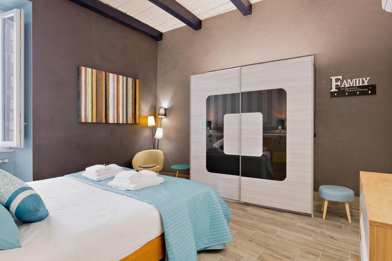 Rome As You Feel - Design Apartment At Colosseum エクステリア 写真