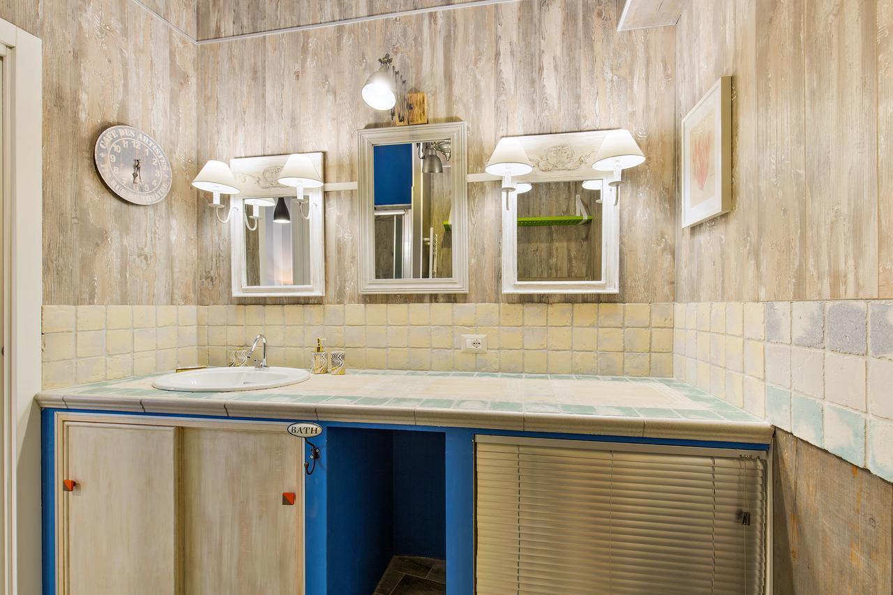 Rome As You Feel - Design Apartment At Colosseum エクステリア 写真